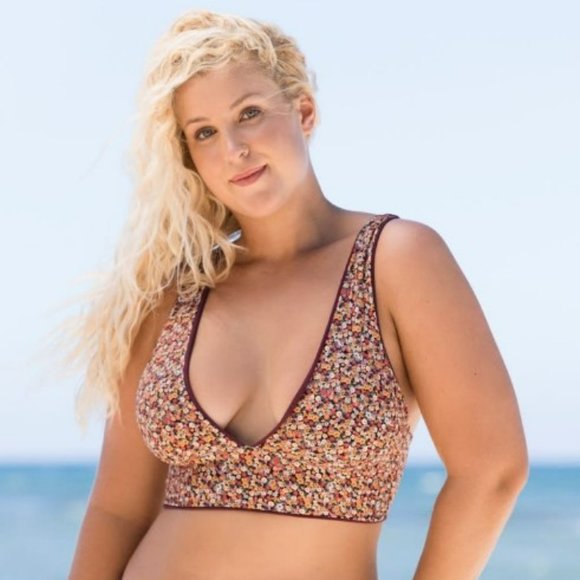 NWT MAAJI  Pinot Red Patricia Long Line Triangle Bikini Top - Picture 3 of 3